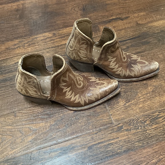 NWOT - Ariat Dixon western boot women’s size 7.5 loose fit - Picture 3 of 8